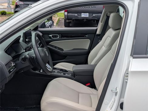 Used 2023 Honda Civic Touring image 15