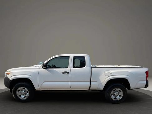 Used 2016 Toyota Tacoma SR RWD image 8