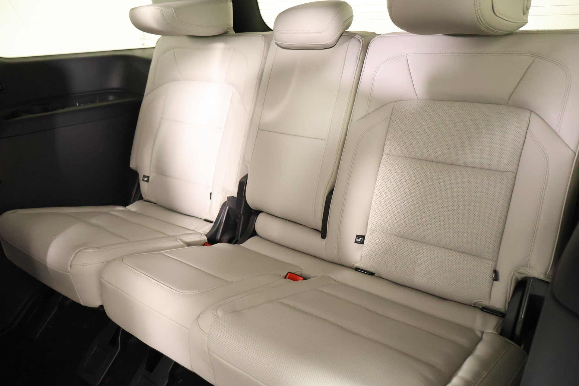 New 2026 Lincoln Navigator Premiere AWD/4WD image 13