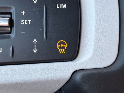 New 2025 Land Rover Defender 110 S image 20