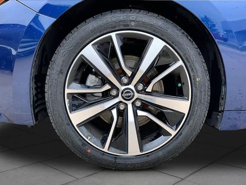 Certified 2023 Nissan Maxima SV w/ Floor Mat Group FWD image 11