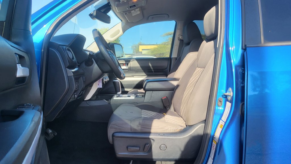 Used 2018 Toyota Tundra SR5 w/ SR5 Upgrade Package AWD/4WD image 25