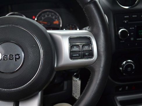 Used 2016 Jeep Compass High Altitude image 18