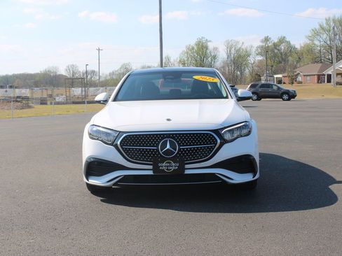 Used 2025 Mercedes-Benz E 350 Sedan image 3