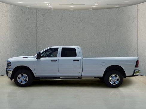 New 2026 RAM 2500 Tradesman AWD/4WD image 3