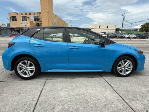 Used 2022 Toyota Corolla SE w/ SE Preferred Package FWD image 15