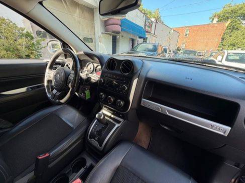 Used 2014 Jeep Compass Latitude AWD/4WD image 39