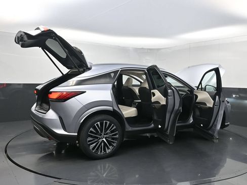 Used 2023 Lexus RX 350 Premium Plus w/ Cold Area Package FWD image 39