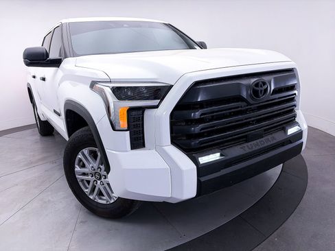 Used 2025 Toyota Tundra SR5 AWD/4WD image 7