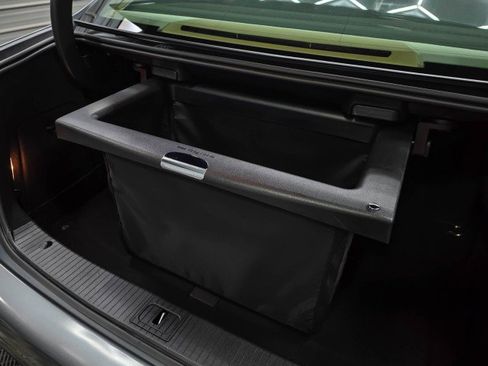 Used 2016 Mercedes-Benz E 350 Sedan image 39