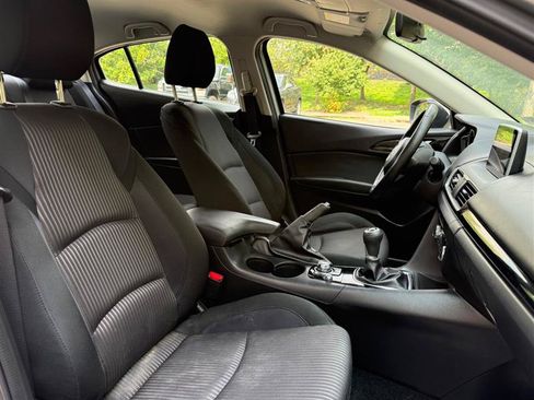 Used 2014 MAZDA MAZDA3 i Touring w/ Technology Package FWD image 31