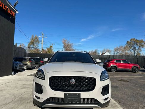 Used 2018 Jaguar E-PACE SE image 2