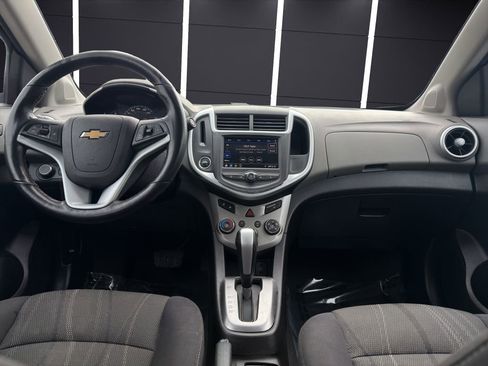 Used 2020 Chevrolet Sonic LT w/ Convenience Package image 13