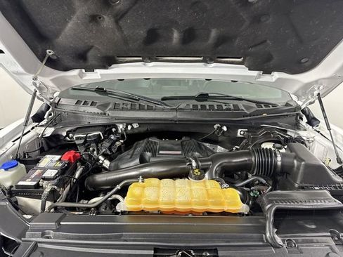 Used 2018 Ford F150 Raptor w/ Equipment Group 802A Luxury AWD/4WD image 28