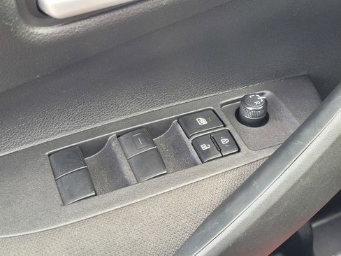 Used 2021 Toyota Corolla LE image 15