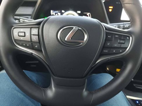 Used 2024 Lexus UX 250h AWD w/ Premium Package image 23