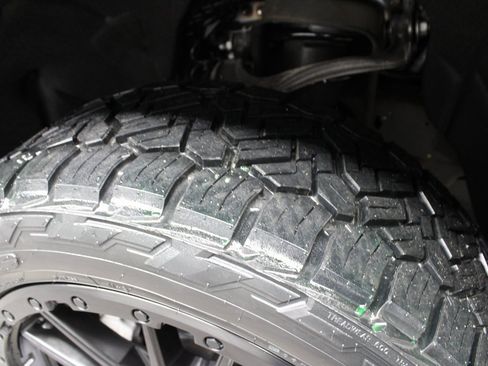 Used 2024 Chevrolet Silverado 1500 LT Trail Boss image 8