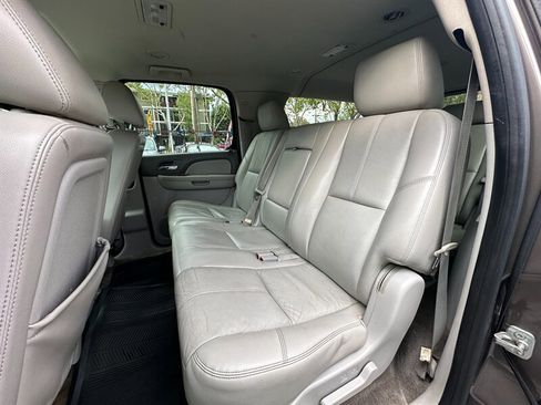 Used 2012 Chevrolet Suburban LT w/ Luxury Package image 21
