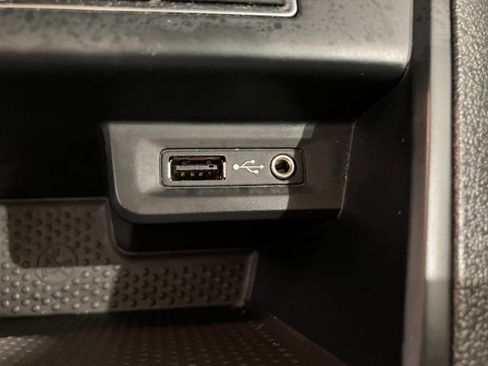 Used 2017 Volkswagen Tiguan Wolfsburg Edition image 31