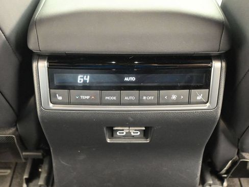 Used 2025 Lexus GX 550 AWD/4WD image 19