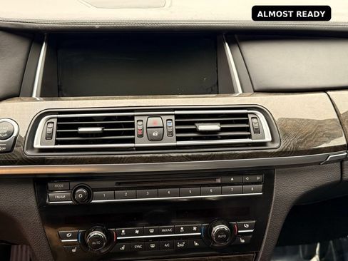 Used 2015 BMW 750Li RWD image 19