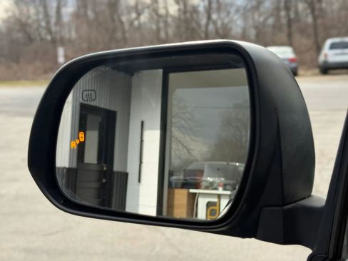 Used 2015 Toyota Sienna XLE w/ XLE Navigation Package image 35