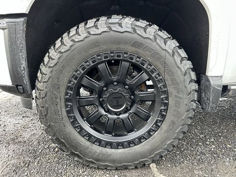 Used 2025 GMC Sierra 3500 Denali Ultimate image 17