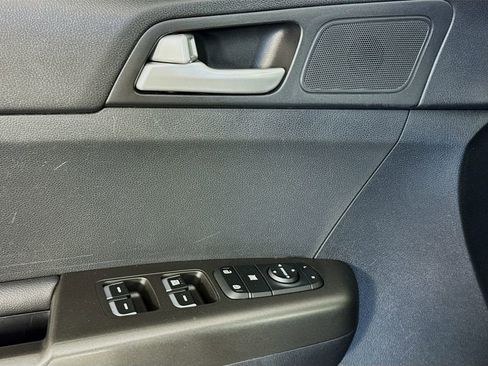 Used 2020 Kia Sportage LX image 21