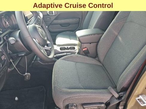 Used 2026 Jeep Wrangler Unlimited Sahara w/ Safety Group AWD/4WD image 10
