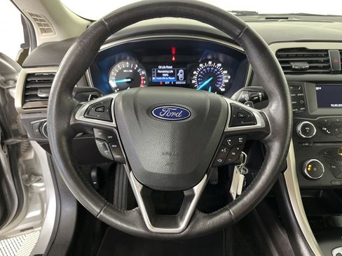 Used 2016 Ford Fusion SE w/ Equipment Group 202A image 16
