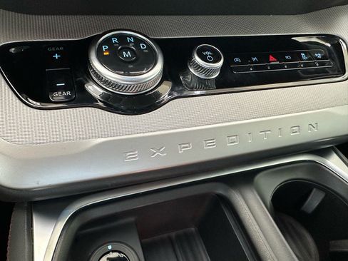 Certified 2025 Ford Expedition Max Active RWD image 30