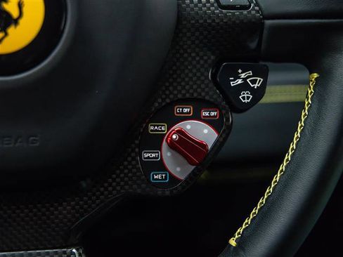 Used 2018 Ferrari 488 GTB RWD image 19