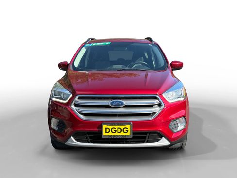 Used 2017 Ford Escape SE w/ Equipment Group 201A AWD/4WD image 8