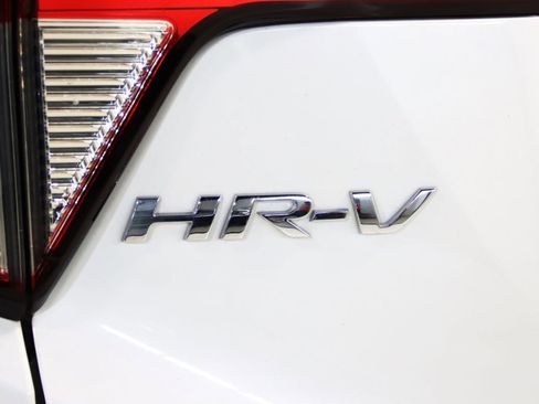 Used 2022 Honda HR-V EX image 12
