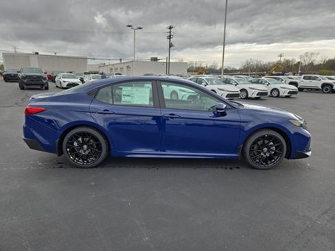 New 2026 Toyota Camry SE image 6