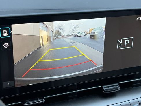 New 2026 Hyundai Kona SEL Premium image 17