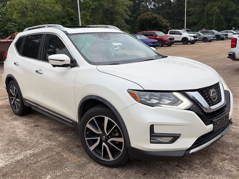 Used 2018 Nissan Rogue SL w/ Premium Package FWD image 1