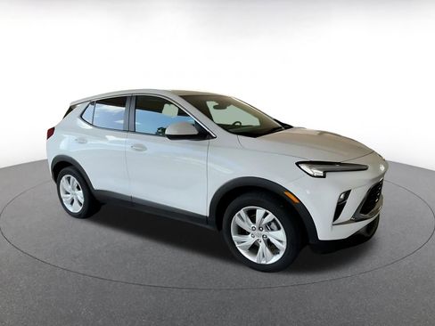 Used 2025 Buick Encore GX Preferred image 2