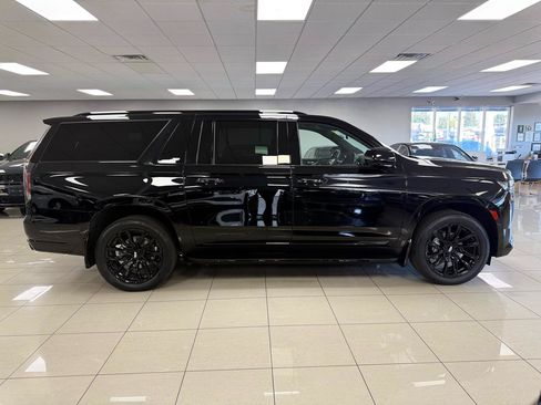 Used 2024 Cadillac Escalade ESV Sport w/ LPO, ONYX Package AWD/4WD image 3