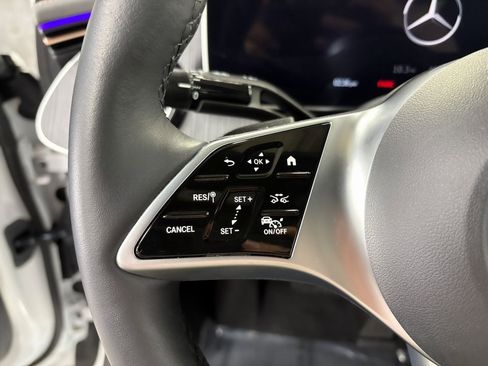 Used 2023 Mercedes-Benz EQE 500 4MATIC Sedan w/ Pinnacle Trim Package image 11