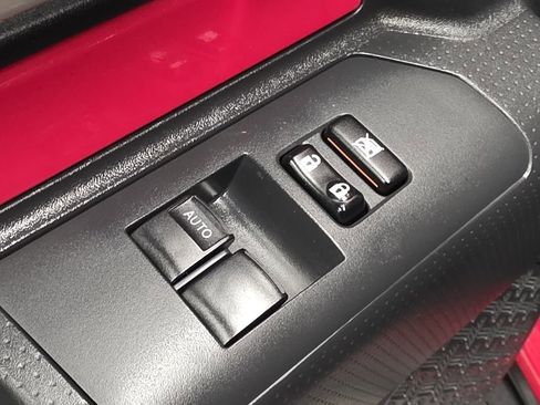 Used 2012 Toyota FJ Cruiser w/ Trail Teams Special Edition image 25