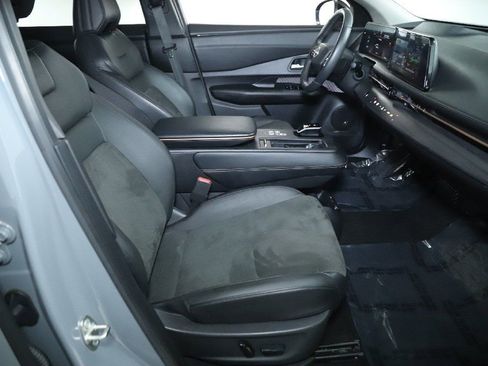 Certified 2024 Nissan Ariya AWD image 38