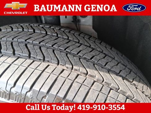 Used 2026 Chevrolet Traverse LT w/ Driver Confidence Package FWD image 28