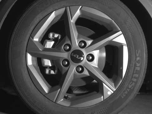 Used 2025 Kia K4 FWD image 12