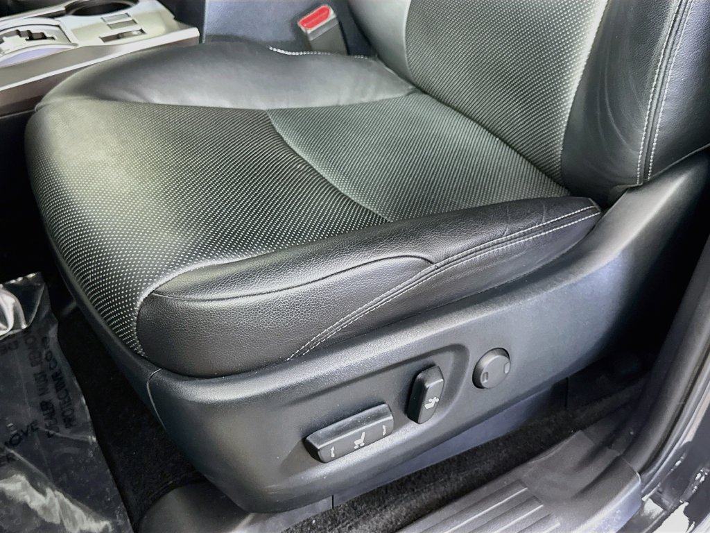 Used 2024 Toyota 4Runner Limited AWD/4WD image 16