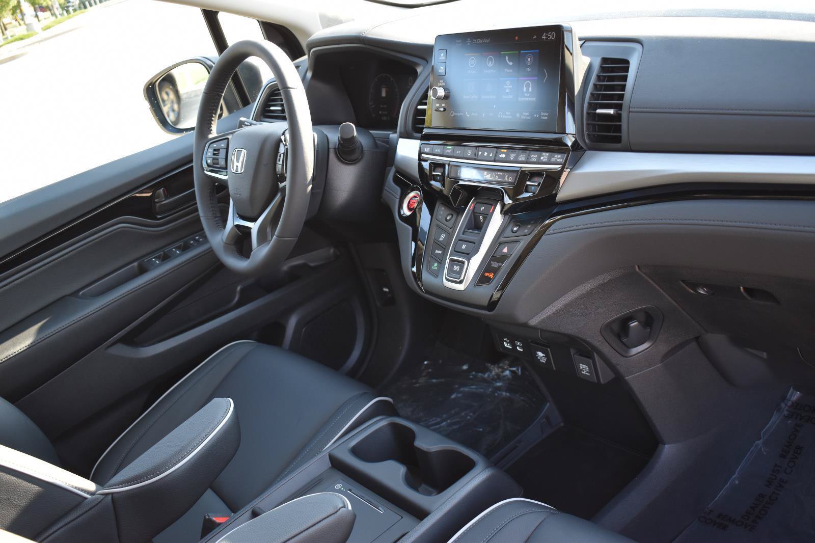 New 2026 Honda Odyssey Touring image 14