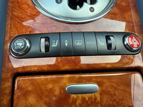 Used 2006 Bentley Flying Spur Flying Spur AWD/4WD image 27