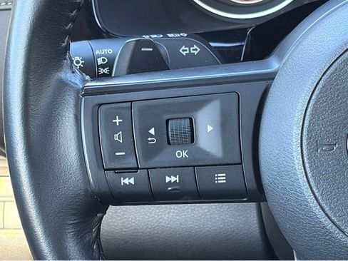 Certified 2024 Nissan Pathfinder SV image 13