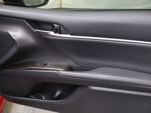 Used 2022 Toyota Camry XSE w/ Navigation Package FWD image 12