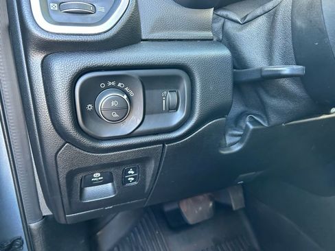 Used 2020 RAM 1500 Big Horn image 32